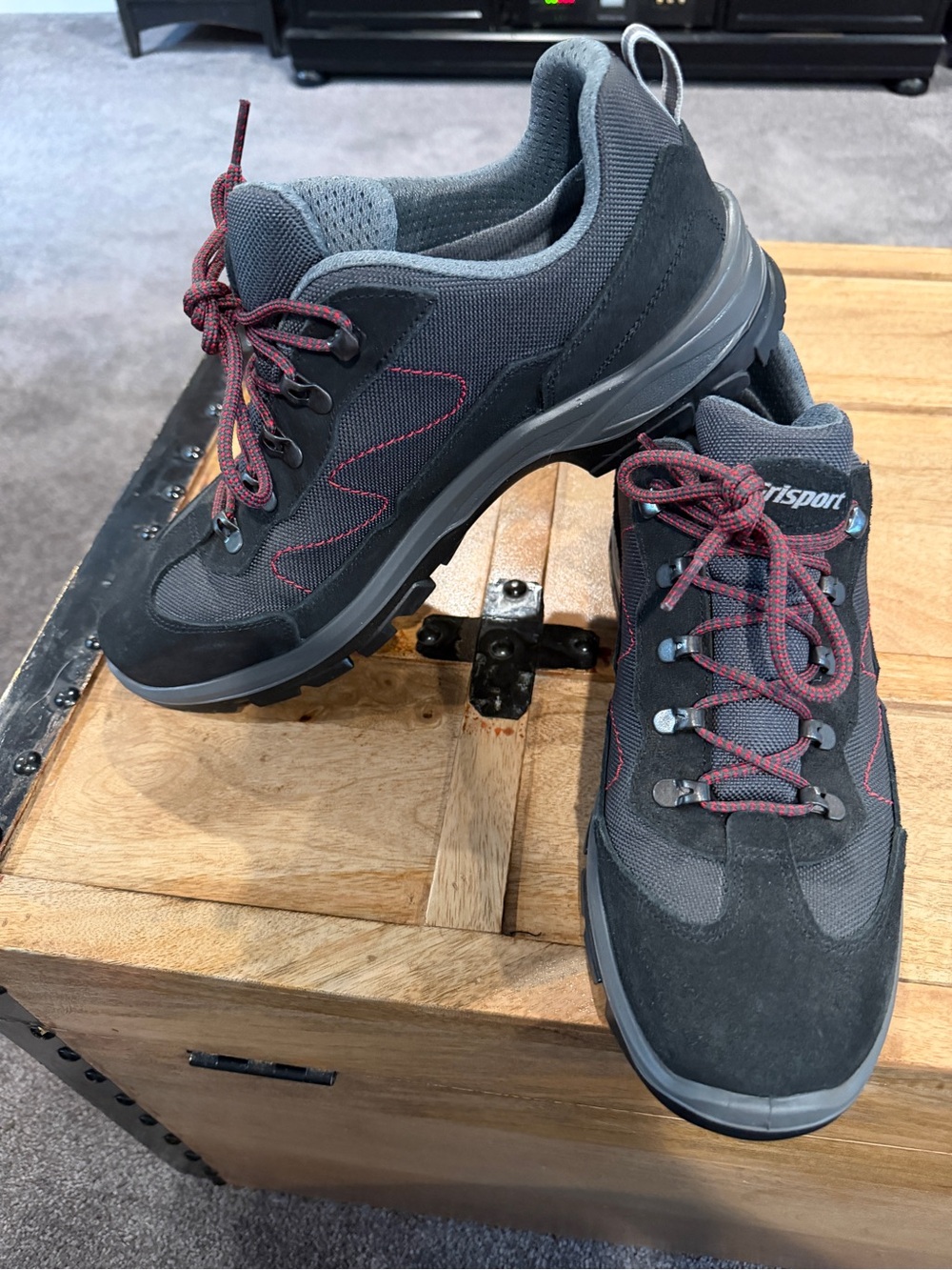 Men's Gray Outdoor Hiking Shoes with Red Accents